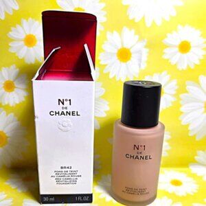 BR42  CHANEL No1 Red Camellia Revitalizing Foundation BR42 1oz